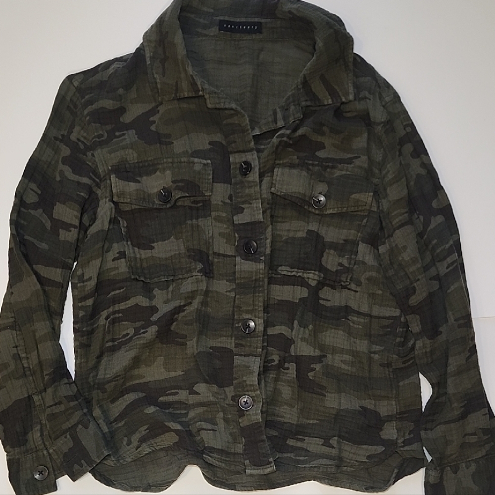 Sanctuary Camouflage Button-Up Blouse